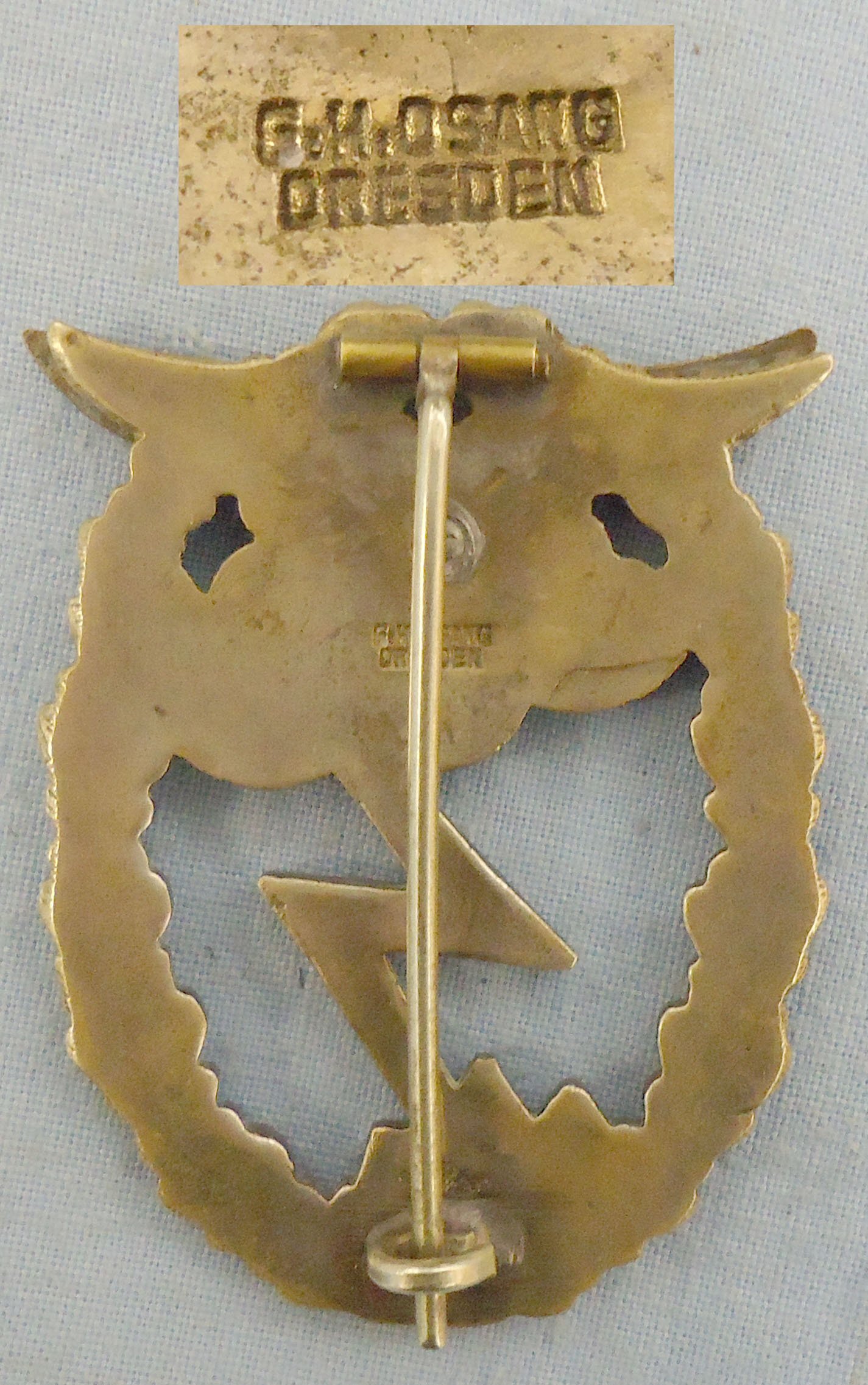 Nazi Luftwaffe WWII Ground Combat Badge by G.H. Osang, Dresden. 22104. Nazi Luftwaffe WWII Ground Combat Badge by G.H. Osang, Dresden. 22104.  Antique & Militaria