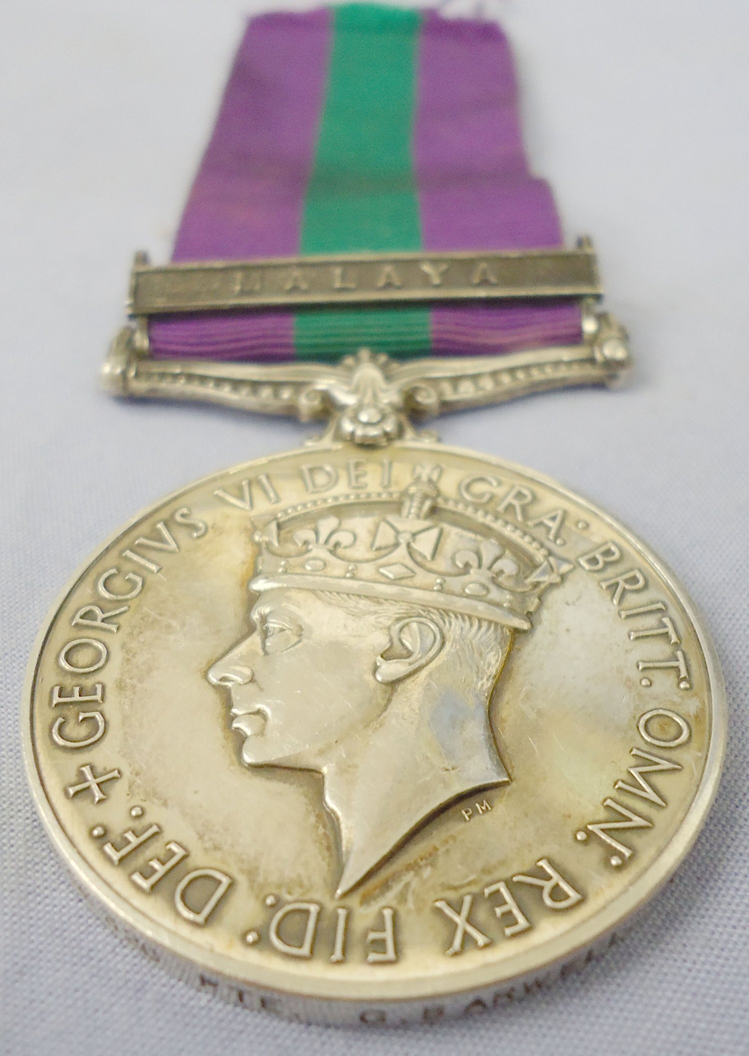 Royal Service\' Malaya G.S.M. awarded to PTE G.Harwell, Coldstream Guards. M 145. Royal Service' Malaya G.S.M. awarded to PTE G.Harwell, Coldstream Guards. M 145.  Antique & Militaria