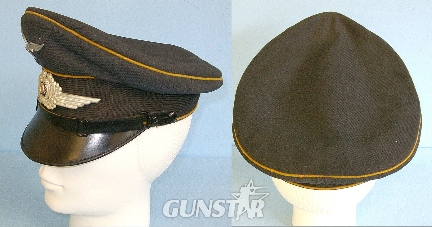  Antique & Militaria