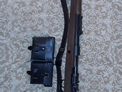 Denix GERMAN KAR 98 WITH SLING AND POUCHES NICELY AGED - Non-firing