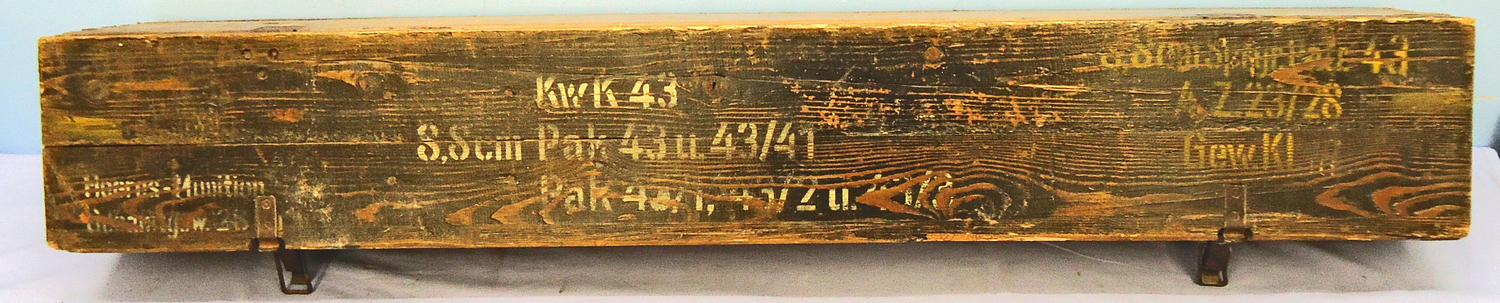 {CATEGORY} - Rare German WW2 8.8cm (88 x 822R) King Tiger H/E. High Explosive Round Wooden Transit Case For The Tiger ll Tank, PaK 43 and KwK43 Guns. Sn - O 2066 Rare German WW2 8.8cm (88 x 822R) King Tiger H/E. High Explosive Round Wooden Transit Case For The Tiger ll Tank, PaK 43 and KwK43 Guns. Sn - O 2066  Other Ammunition