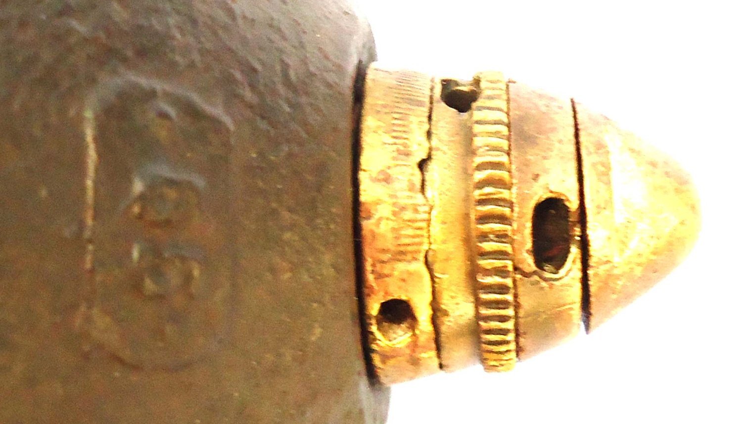 {CATEGORY} - INERT DEACTIVATED. Extremely Rare, WW1 British Small Sized Vickers 1.59 Inch Toffee Apple Mortar. O 2331 INERT DEACTIVATED. Extremely Rare, WW1 British Small Sized Vickers 1.59 Inch Toffee Apple Mortar. O 2331 Various Other Ammunition
