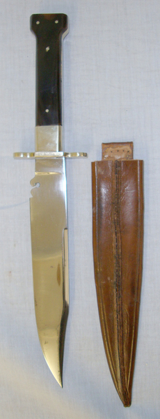  Large Fred James Sheffield Hand Made \'America Land Of The Free & Home Of The Brave \' Bowie Knife With Etched Blade, Polished Horn Scales & Leather Scabbard Knive
