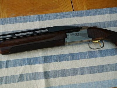 Browning B725 Pro Trap Over and Under 12 Bore/gauge