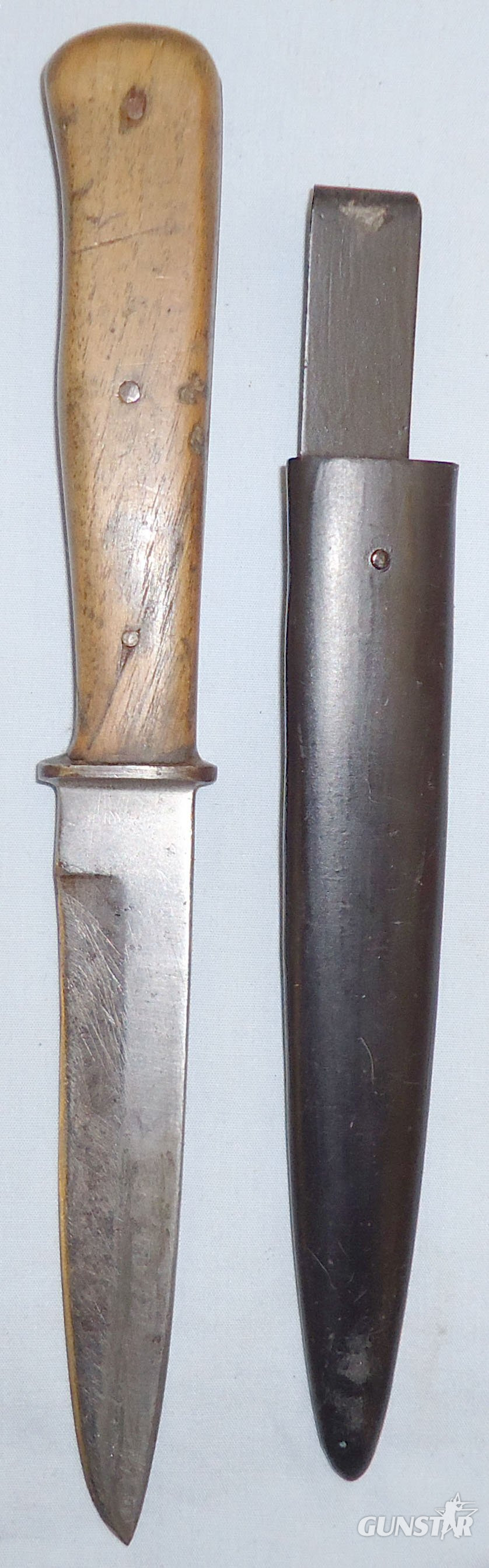 German WWII Fighting/Trench Knife & Scabbard (Shortened) 8424:5. Dagger in 