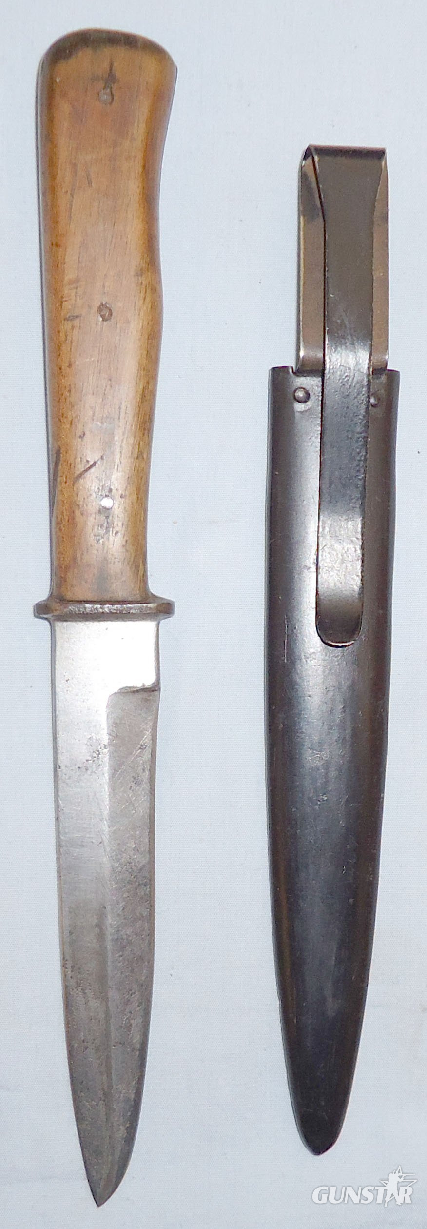  German WWII Fighting/Trench Knife & Scabbard (Shortened) 8424:5. Dagger
