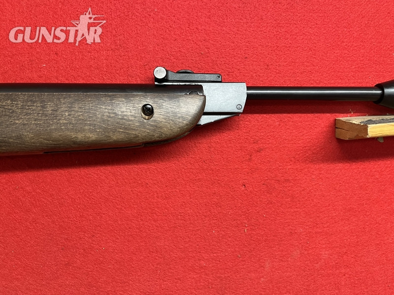  Cometa 220 Compact .22