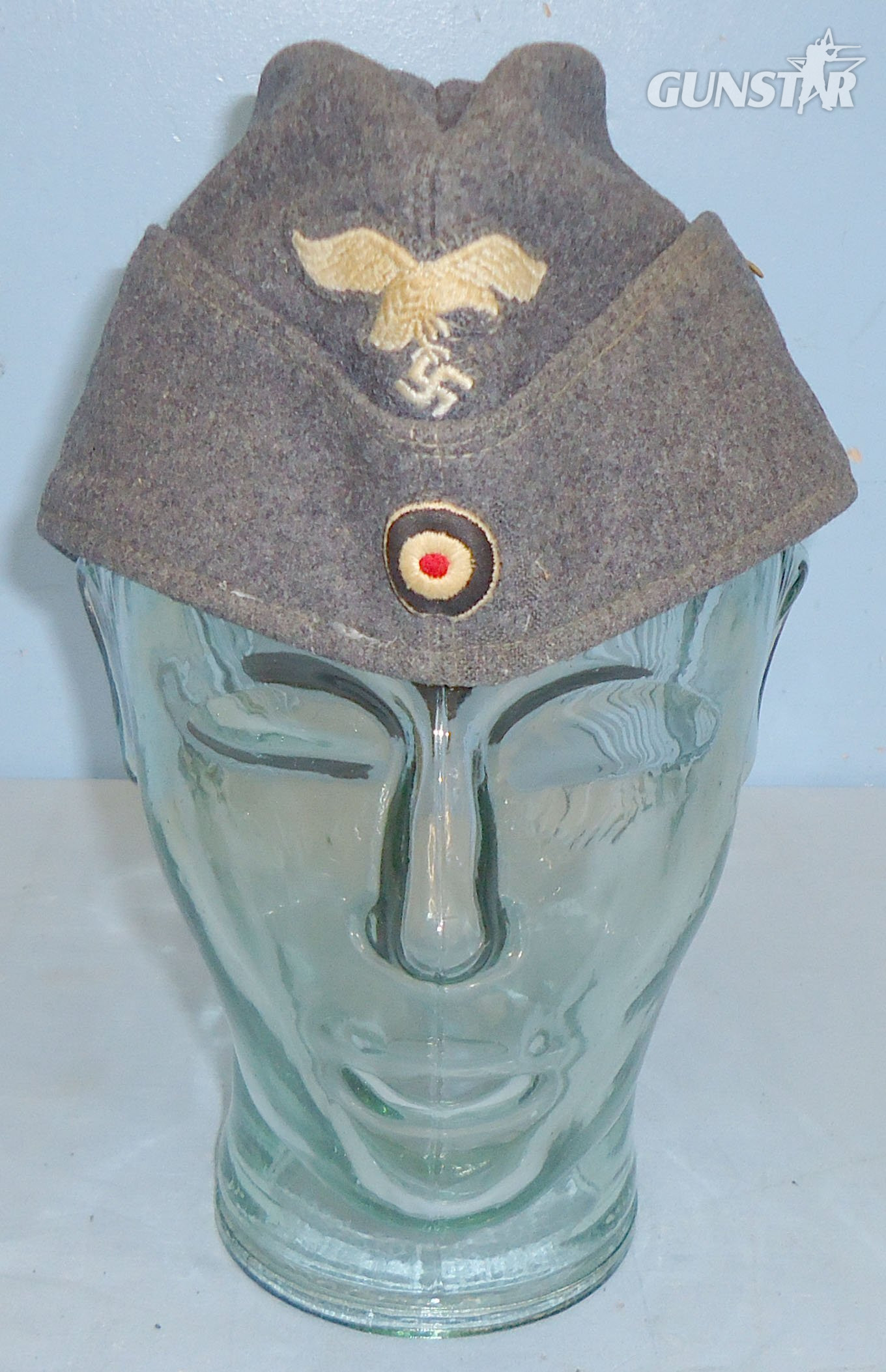 Antique & Militaria in 