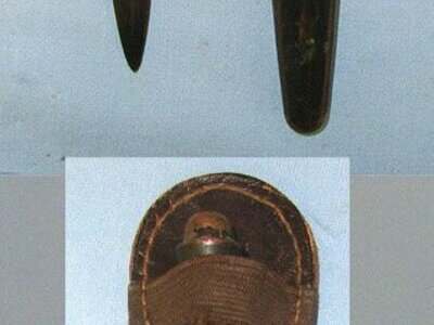 BRITISH WARTIME STOCK EXPORT TO USA FOR ISSUE TO AIRBORNE & RANGERS**WW2 Era British WD Blackened Alloy Hilt 3rd Pattern Fairbairn Sykes FS Commando Fighting Knife With Number 2 Mould Mark, ‘Broad Arrow 8 Mark’, Cross Guard Stamped ‘England’ & Sca Knive