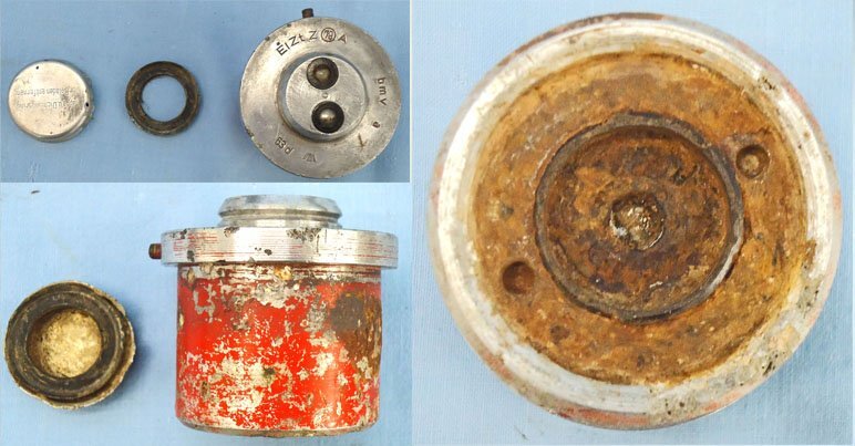 INERT DEACTIVATED, WW2, German No 79A, EiZtZ 79A Electrical Pyrotechnic Bomb Fuze, Safety Cap & Bakelite Transit Container. - O 2211 INERT DEACTIVATED, WW2, German No 79A, EiZtZ 79A Electrical Pyrotechnic Bomb Fuze, Safety Cap & Bakelite Transit Container. - O 2211  Other Ammunition