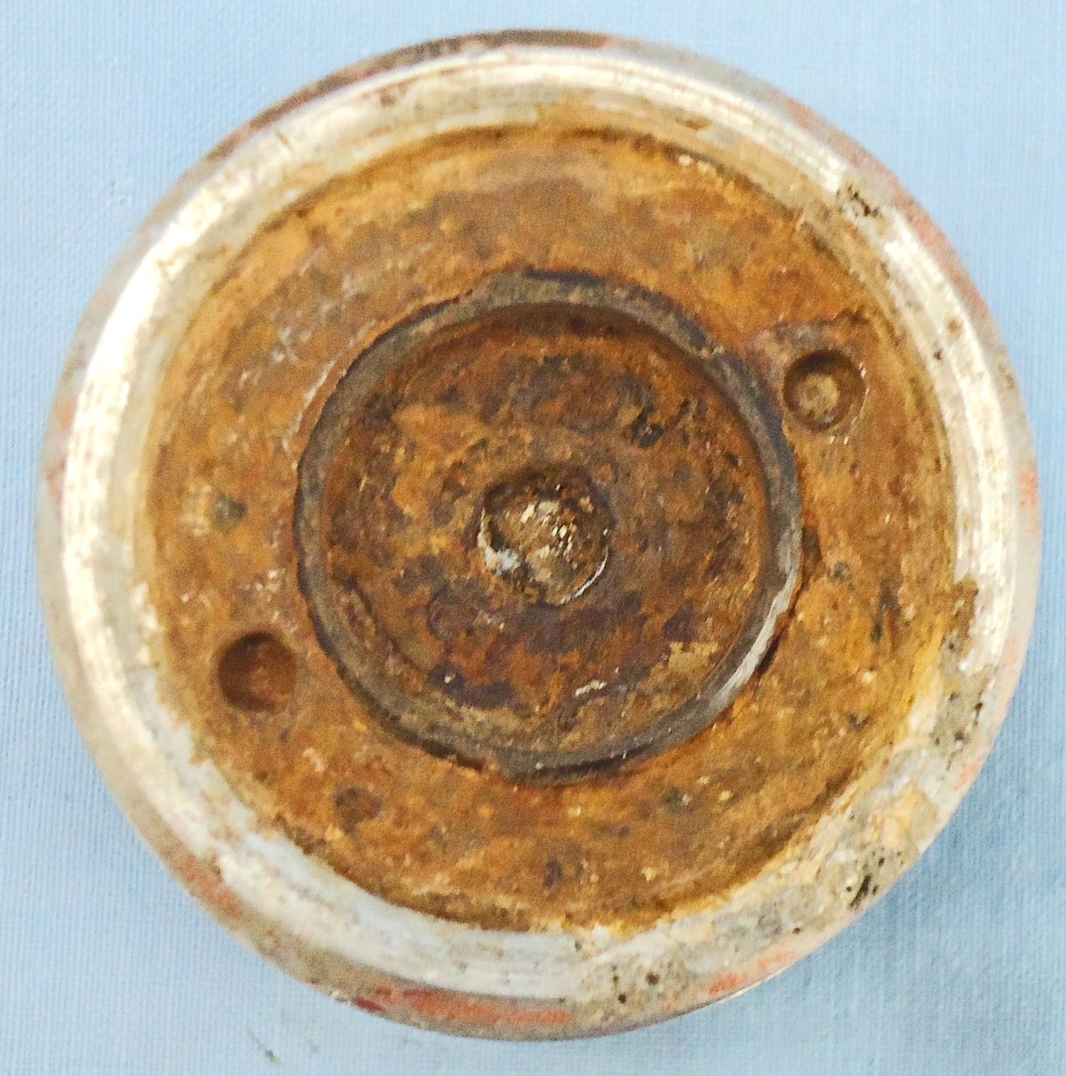 {CATEGORY} - INERT DEACTIVATED, WW2, German No 79A, EiZtZ 79A Electrical Pyrotechnic Bomb Fuze, Safety Cap & Bakelite Transit Container. - O 2211 INERT DEACTIVATED, WW2, German No 79A, EiZtZ 79A Electrical Pyrotechnic Bomb Fuze, Safety Cap & Bakelite Transit Container. - O 2211  Other Ammunition