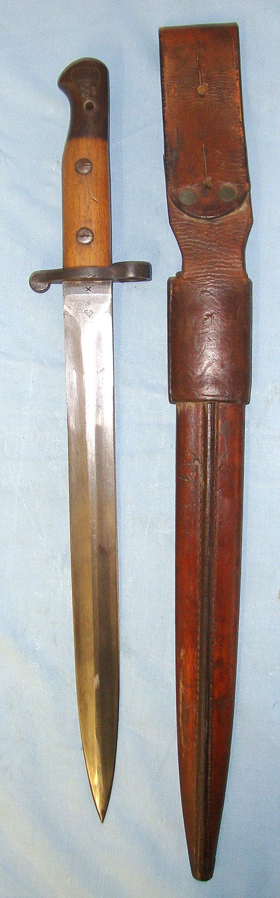  1907 British WD 1903 Pattern Sword Bayonet To ‘U.C. O.T.C.’ (University College School Officer Training Corps) & Rare Land Pattern Scabbard With Integral Leather Frog. Sn 23397 Bayonet