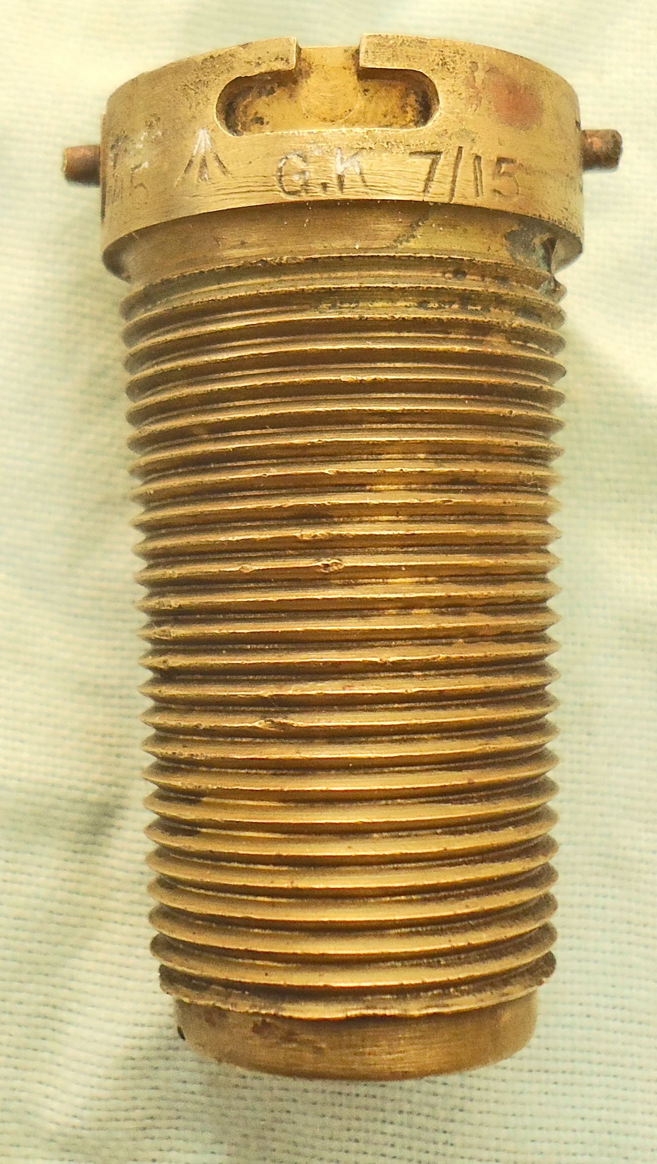 INERT DEACTIVATED. Rare, British, WW1, (1915 Dated), Unfired, British No 44 Mark II Percussion Nose Fuze & Transit Cap For High Explosive & Smoke Rounds. - O 2198 INERT DEACTIVATED. Rare, British, WW1, (1915 Dated), Unfired, British No 44 Mark II Percussion Nose Fuze & Transit Cap For High Explosive & Smoke Rounds. - O 2198  Other Ammunition - {CATEGORY}