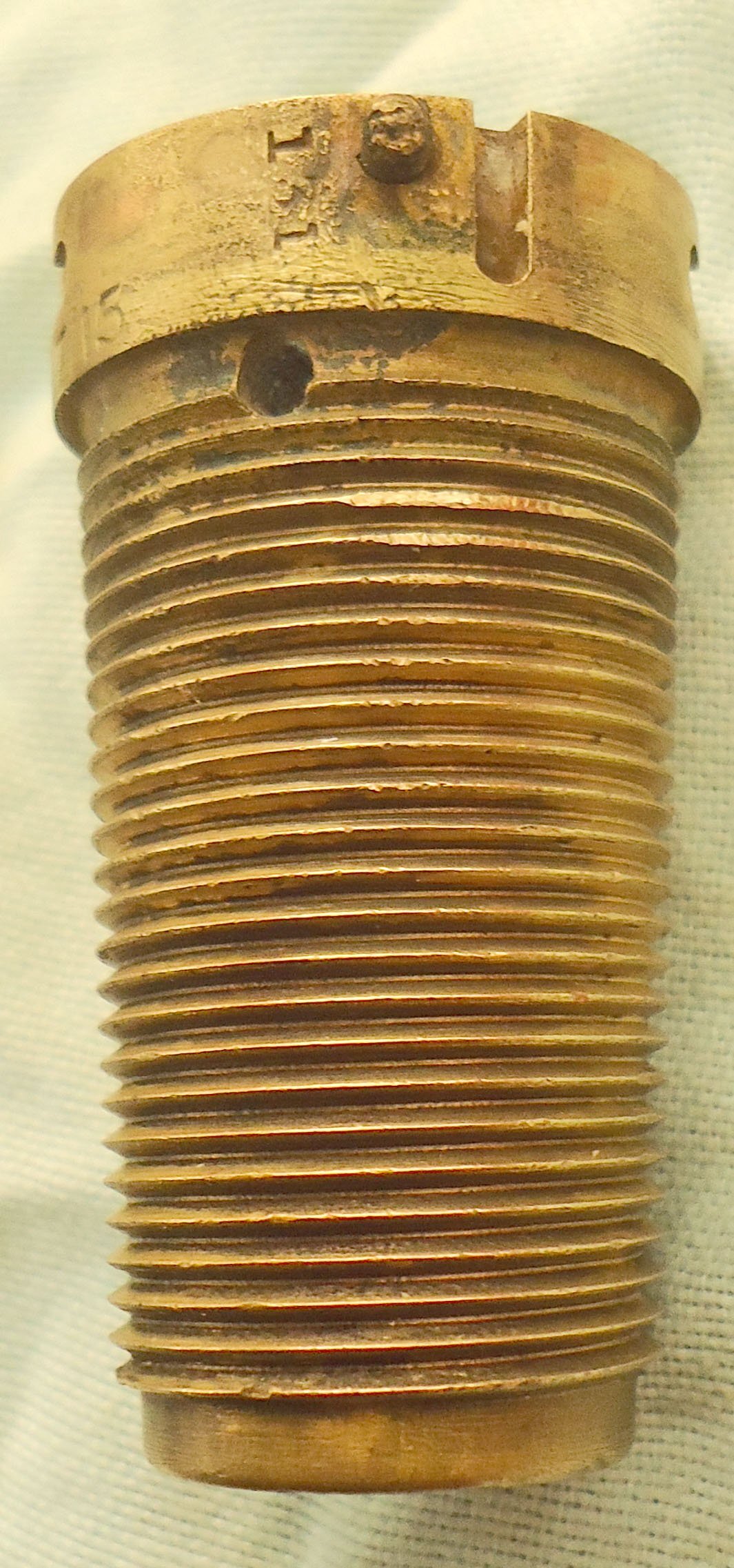 INERT DEACTIVATED. Rare, British, WW1, (1915 Dated), Unfired, British No 44 Mark II Percussion Nose Fuze & Transit Cap For High Explosive & Smoke Rounds. - O 2198 INERT DEACTIVATED. Rare, British, WW1, (1915 Dated), Unfired, British No 44 Mark II Percussion Nose Fuze & Transit Cap For High Explosive & Smoke Rounds. - O 2198  Other Ammunition 