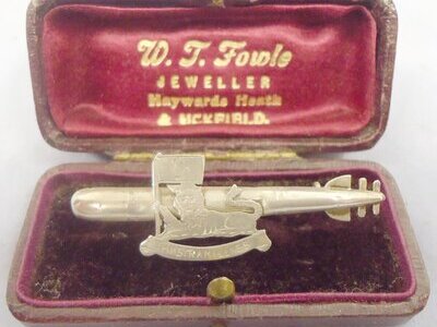 VERY RARE* Cased, British WW1 HMS Ramillies Torpedo Crew 1916 Sterling Silver Hallmarked Sweetheart Brooch. Sn 15381 VERY RARE* Cased, British WW1 HMS Ramillies Torpedo Crew 1916 Sterling Silver Hallmarked Sweetheart Brooch. Sn 15381 Antique & Militaria