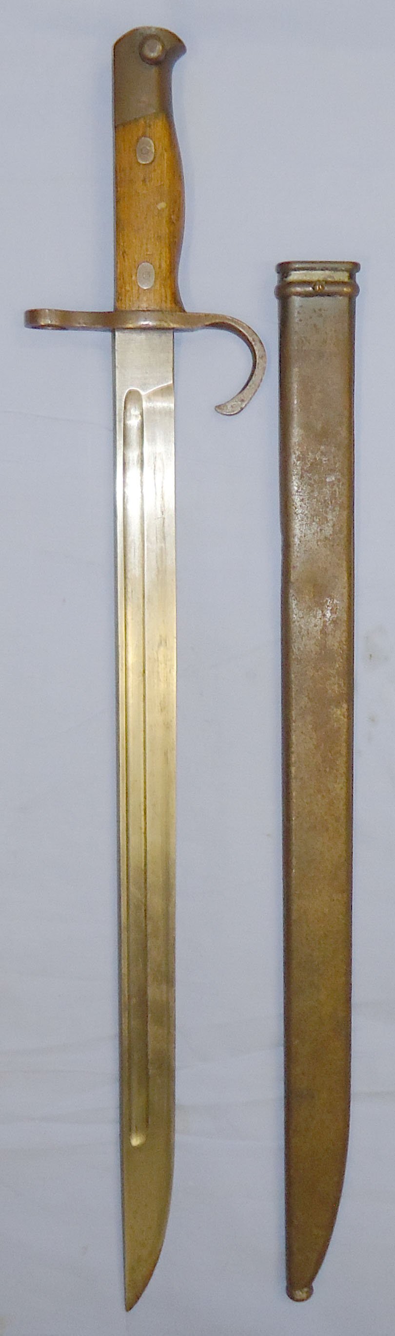  Late Production Arisaka 30 Bayonet and Scabbard with Kokura Arsenal Markings. BAYO 380. Bayonet
