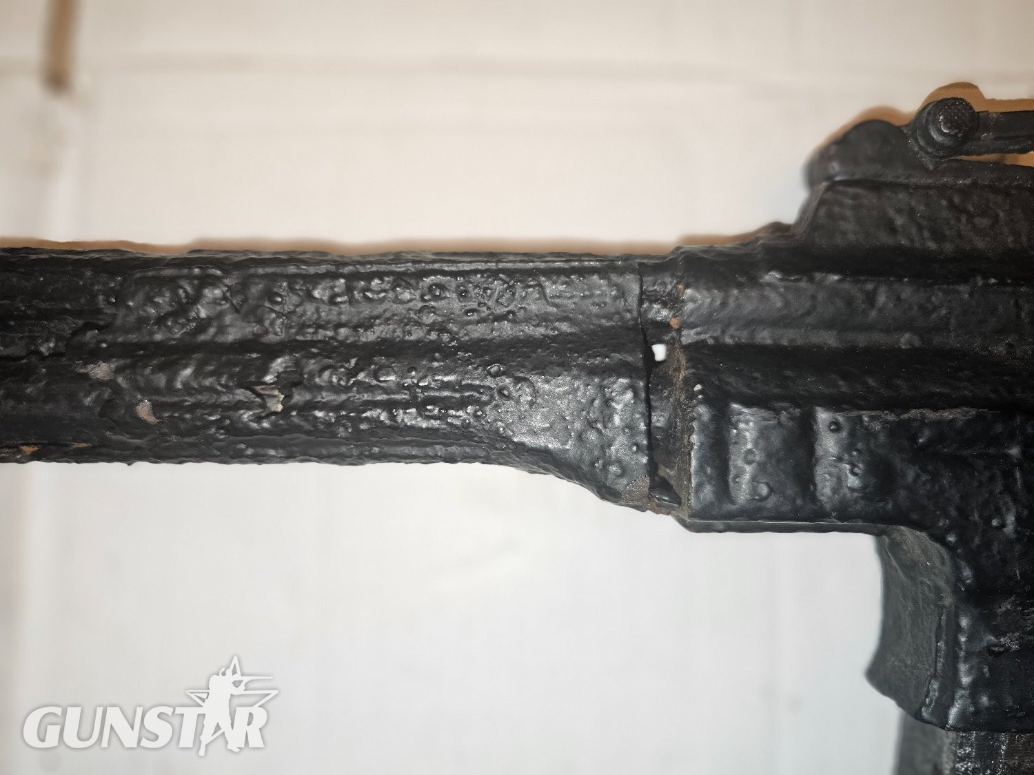 MP44/STG44  Assault Rifle None  Submachine Gun 