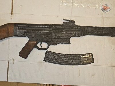 MP44/STG44  Assault Rifle None  Submachine Gun