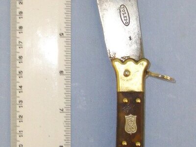 QUALITY**19th Century Spanish Toledo Steel Navaja Folding Fighting / Utility Knife With Sharp Scimitar Form Blade Marked ‘Toledo’, Hand Decorated Polished Horn & Brass Section Scales. Sn 21966:3 Knive