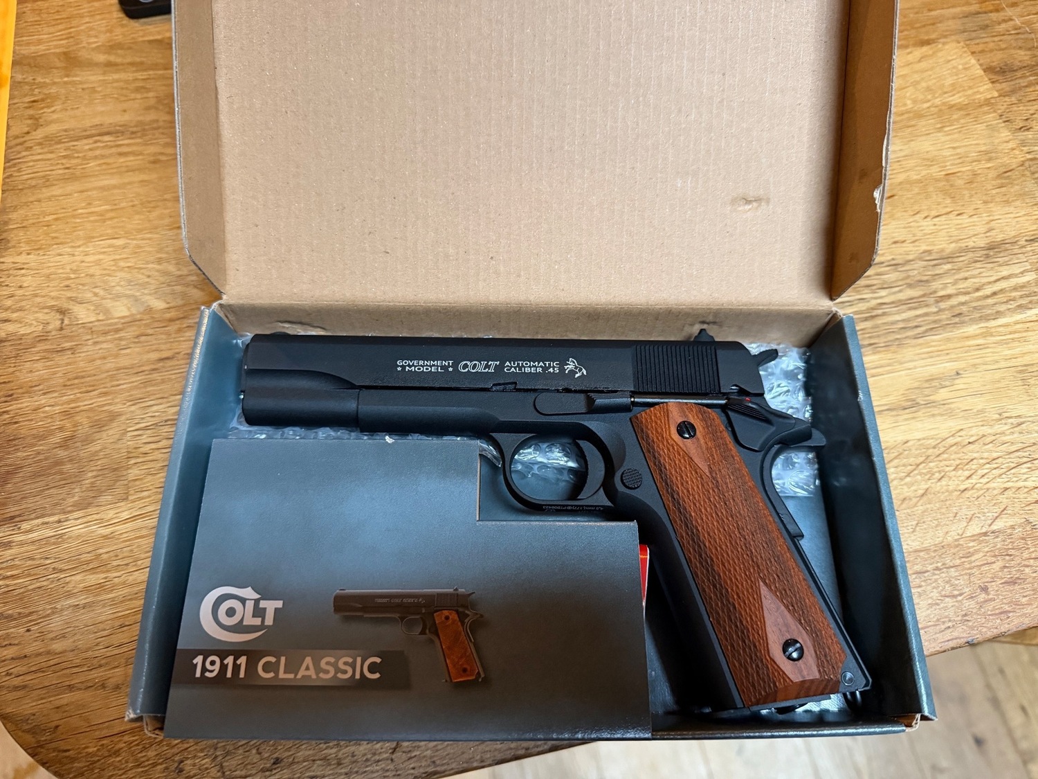 Umarex Colt 1911 Classic BB - {CATEGORY} in 