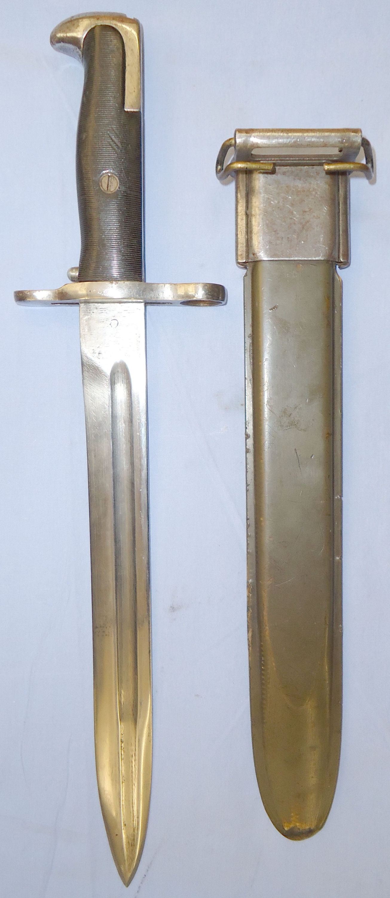  WWII Dated US Army UFH (Union Fork and Hoe Company) M1 Short Bayonet & Scabbard for the M1 Garand Rifle. BAYO 381. Bayonet