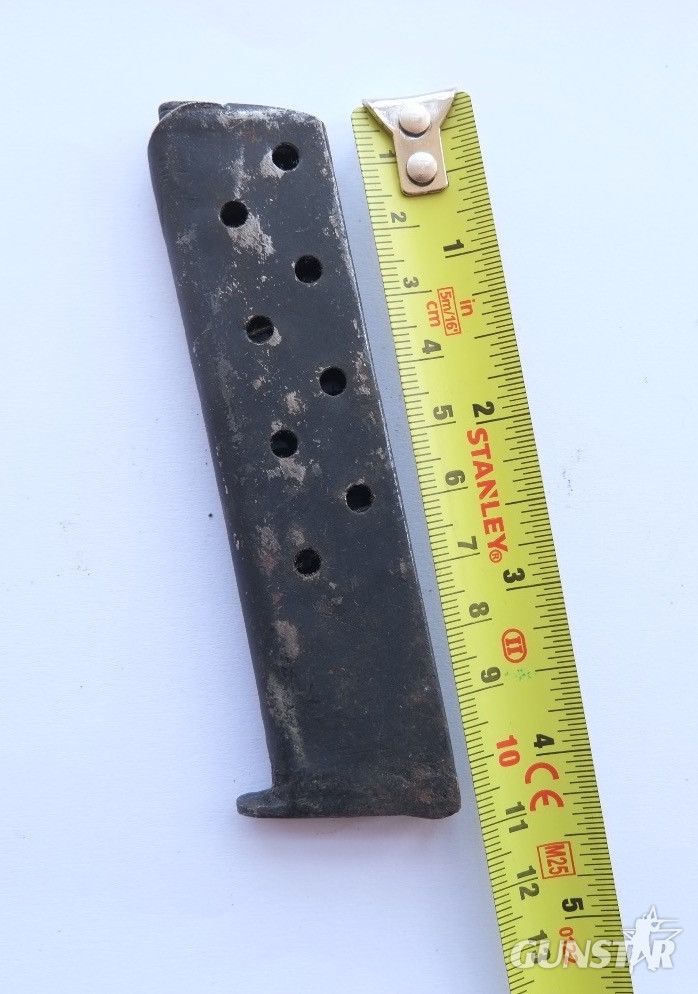 Antique & Militaria - {CATEGORY}