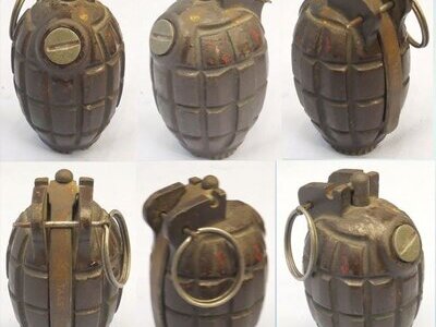 INERT DEACTIVATED. WW2, 1940 Dated Mills No.36M MK1, Hand Grenade by T. Ashead and Sons. Sn - 23143 INERT DEACTIVATED. WW2, 1940 Dated Mills No.36M MK1, Hand Grenade by T. Ashead and Sons. Sn - 23143 Various Other Ammunition
