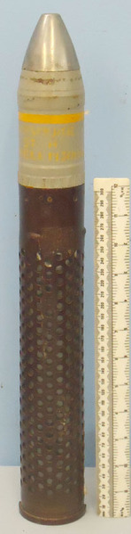  DEACTIVATED INERT. Unfired America ½ Sectioned WP Smoke (White Phosphorous Smoke DEACTIVATED INERT. Unfired America ½ Sectioned WP Smoke (White Phosphorous Smoke Antique & Militaria