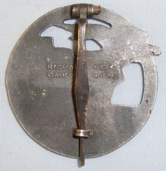  Original/Scarce* Kriegsmarine ‘Blockade Runners Badge with Makers Mark ‘Richard Feix Gablonz a.d.N’. N 115. Original/Scarce* Kriegsmarine ‘Blockade Runners Badge with Makers Mark ‘Richard Feix Gablonz a.d.N’. N 115. Antique & Militaria