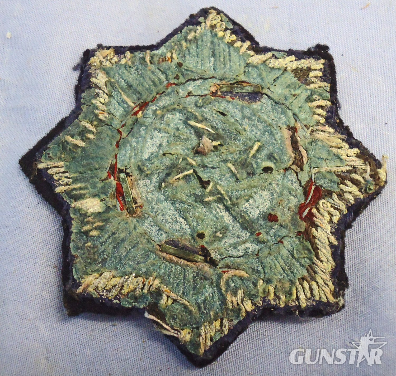 Nazi Germany, WW2, Panzer Issue Cloth Cross in Gold. - N 127 Nazi Germany, WW2, Panzer Issue Cloth Cross in Gold. - N 127 Antique & Militaria