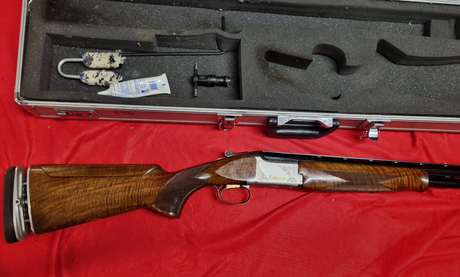  Browning ULTRA SX ADJUSTABLE Over and Under 12 Bore/gauge