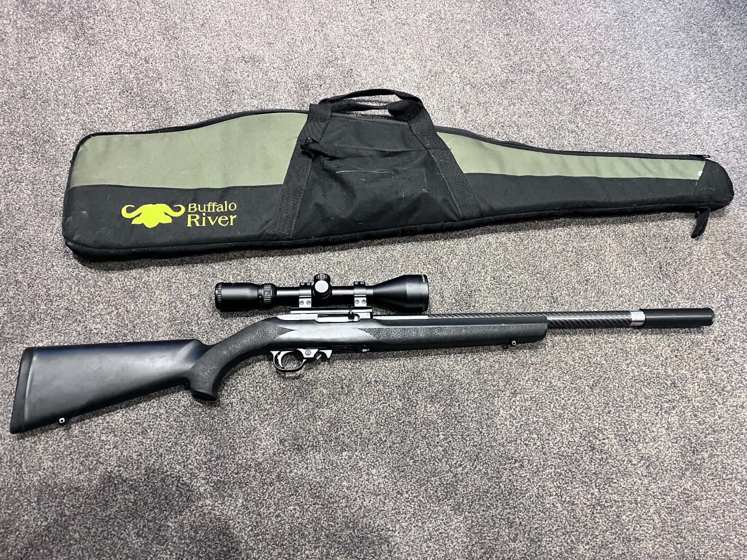 Ruger 10/22 Semi-Auto .22 Long Rifle (.22 LR) Rifle