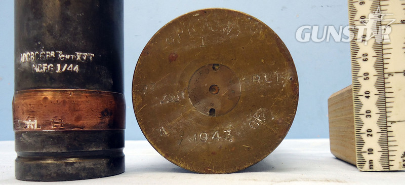 DEACTIVATED INERT. WW2 1943 Dated British 6pr 7cwt (57x441R) Armour Piercing Capped Ballistic Cap High Explosive Trace (APCBC/T) Round. O 1652 DEACTIVATED INERT. This is a British WW2 1943 dated 6pr 7cwt (57x441R) Armour Piercing Capped, Ballistic Cap/Trace (APCBC/T) round for the British 6pr 7cwt tank gun and the towed anti-tank gun. The anti-tank gun was first introduced on November 1941. Late  Other Ammunition