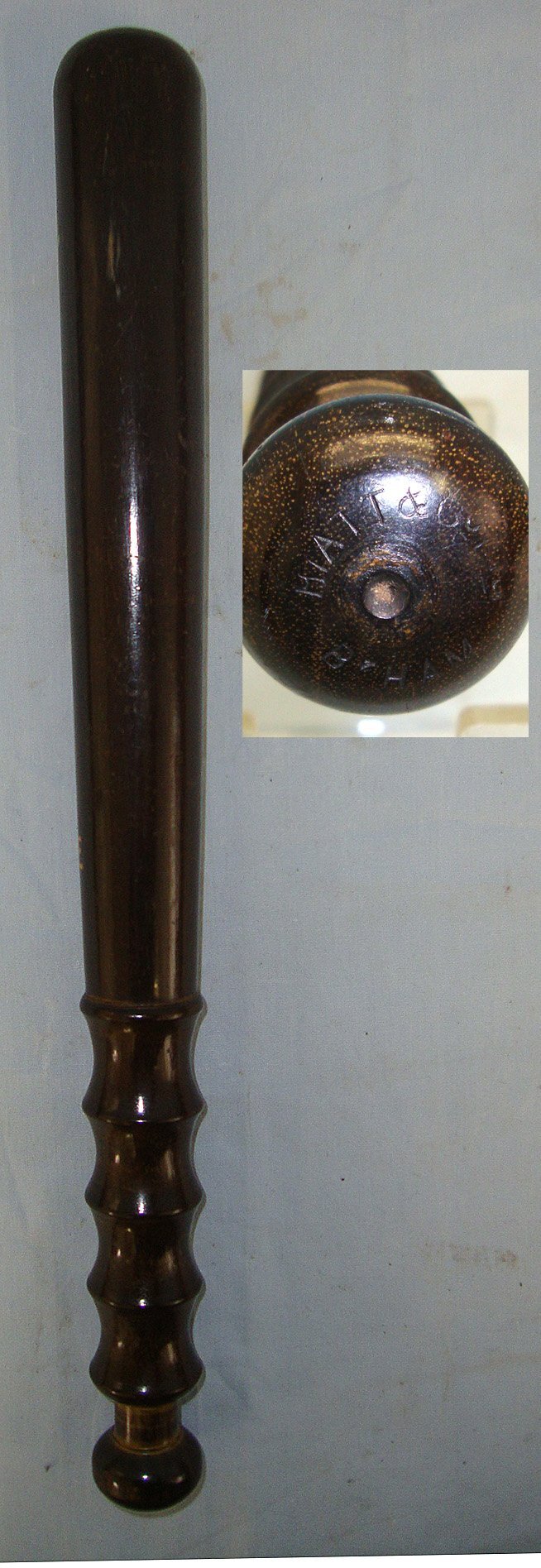  Antique & Militaria