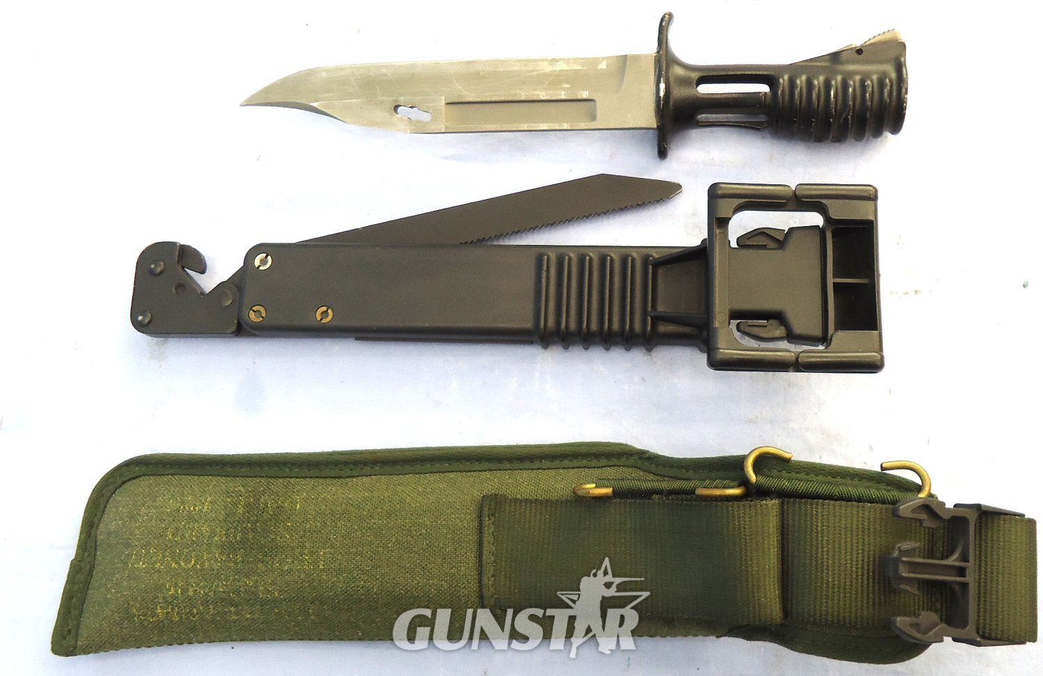 British L3A1 Bayonet Scabbard and Frog for the SA80 Rifle. BAYO 367 Bayonet - {CATEGORY}