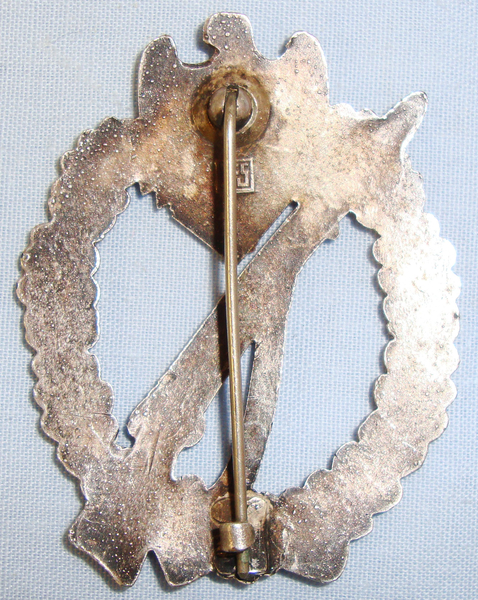  Original* German Infantry Assault Badge – Silver Class (Solid Reverse). N 116. Original* German Infantry Assault Badge – Silver Class (Solid Reverse). N 116. Antique & Militaria