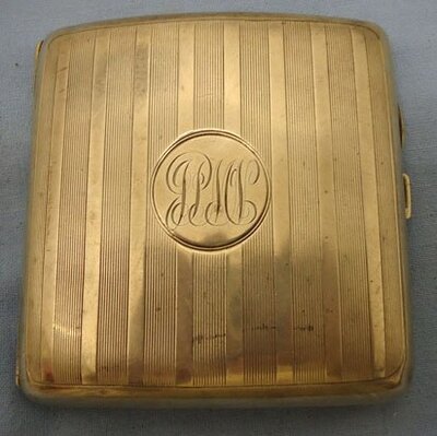British Officers WW1 1915 Hallmarked Quality Silver Folding Cigarette Case By A and J Zimmerman - MISC 883. British Officers WW1 1915 Hallmarked Quality Silver Folding Cigarette Case By A and J Zimmerman - MISC 883. Other Accessory