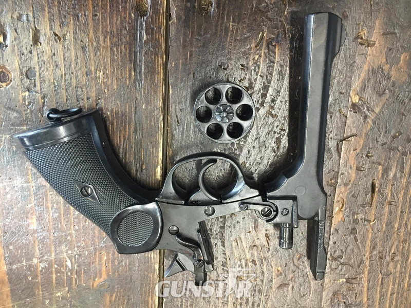 Webley & Scott   Revolver