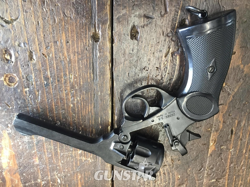 Webley & Scott   Revolver