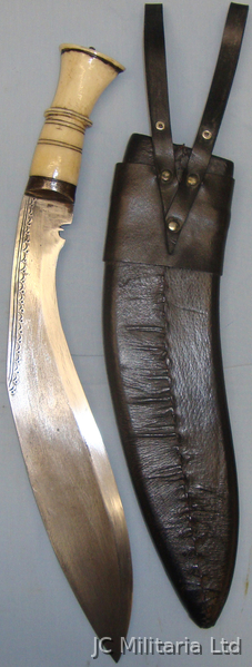  *c1910* Inside curved Hunting Dagger with Carved Horn Handle and Sheath. ED 2540 Dagger