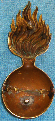 Victorian ‘Royal Scots’ Fusiliers Officers Fur Cap Grenade Badge. 19289:15. Victorian ‘Royal Scots’ Fusiliers Officers Fur Cap Grenade Badge. 19289:15. Antique & Militaria