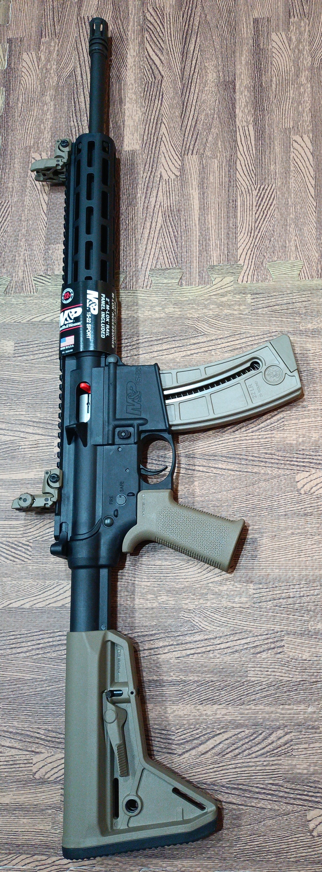  Smith & Wesson M&P Semi-Auto .22 Long Rifle (.22 LR) Rifle