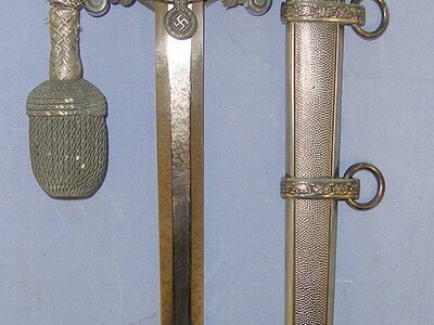 NEW TO COLLECTORS MARKET IN STORAGE SINCE 1960's / 70's**WW2 Era 1935 Pattern Nazi German Army / Heer Officer's Dagger By Tiger Solingen With Bullion Cord, Portepee & Scabbard. Sn 21385:6 Dagger
