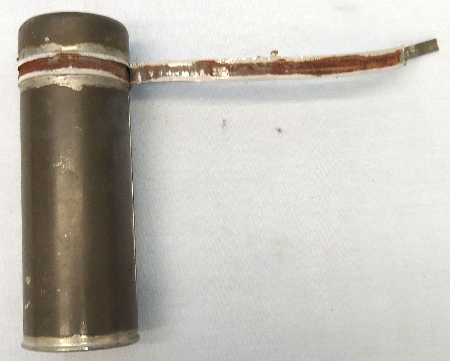 INERT. Unfired British WW2, 1945 Dated, No 208 Mark I Clockwork Time Fuze & Transit Container For The British 3.7, 4.5 & 5.25 Inch Anti-aircraft Gun. - O 2007 INERT. Unfired British WW2, 1945 Dated, No 208 Mark I Clockwork Time Fuze & Transit Container For The British 3.7, 4.5 & 5.25 Inch Anti-aircraft Gun. - O 2007  Other Ammunition - {CATEGORY}