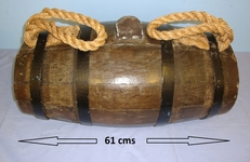 Late Victorian / Edwardian Era British Royal Navy Ship’s Steel Banded, Coopered Oak Royal Navy Barricoe Grog Rum Cask, Also Known As A Breaker With Plaited Hessian Rope Carry Handles. Sn 21205  Antique & Militaria