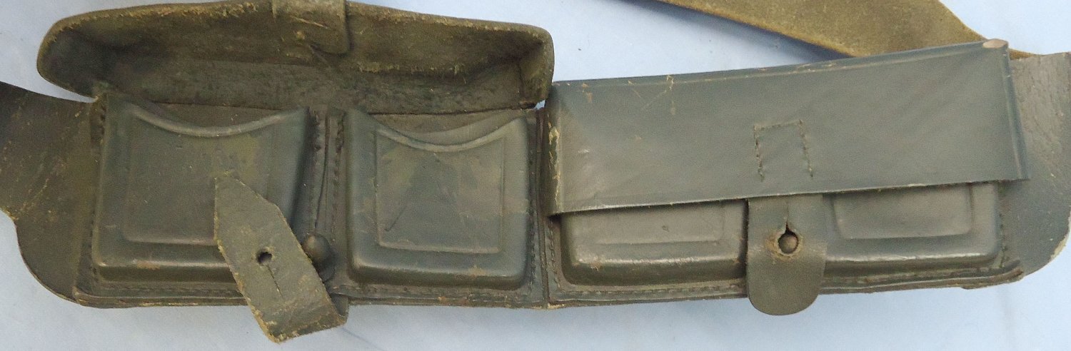 Italian WW2 Era, Scarce Model 1891 Carcano Leather Bandoleer With Ammunition Pouches. - L 264 Italian WW2 Era, Scarce Model 1891 Carcano Leather Bandoleer With Ammunition Pouches. - L 264 Other Accessory 