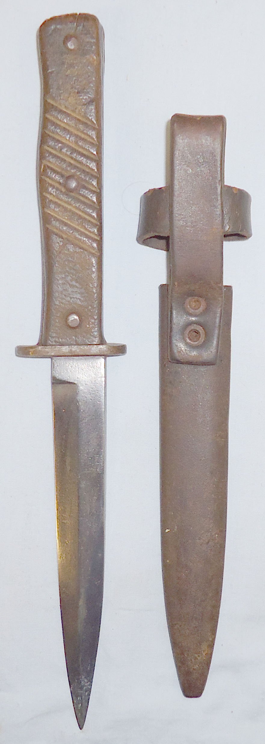  German WWI Trench Dagger Scabbard and Leather Belt Loop. ED 2073 Dagger