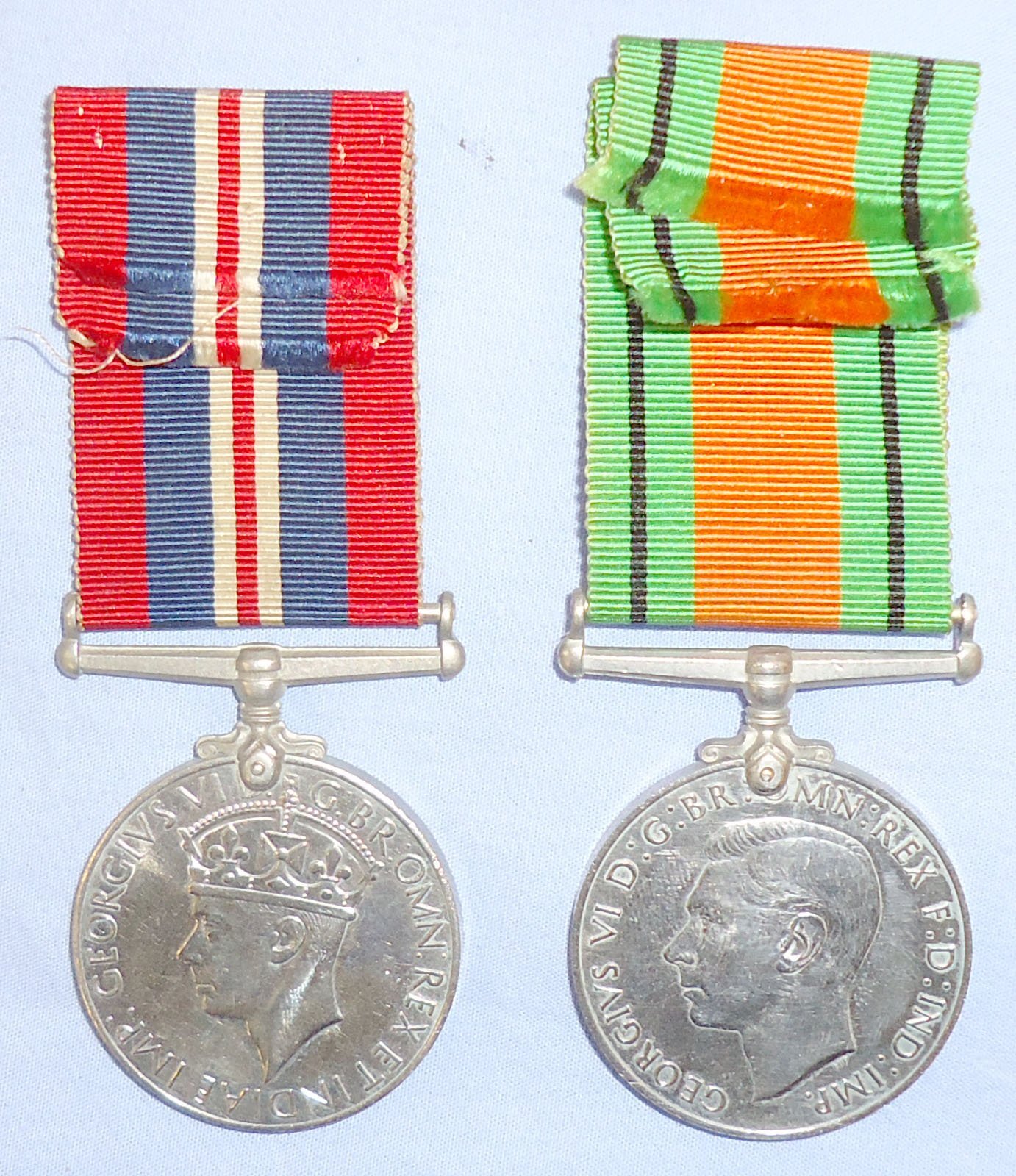  Pair* British WWII Defence Medal & War Medal. N 120. Pair* British WWII Defence Medal & War Medal. N 120. Antique & Militaria