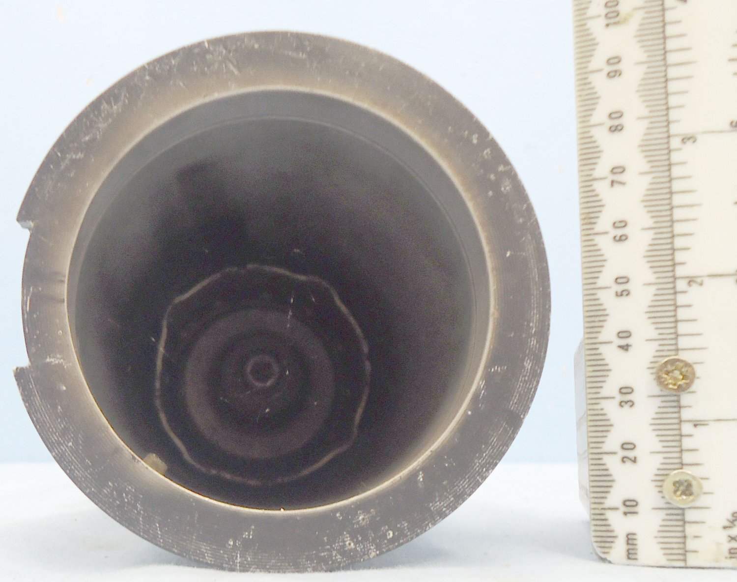 Carl Gustaf INERT DEACTIVATED. Unfired, British, L49A1 Practice Tracer Carl Gustaf 84mm Anti-Tank Round. Sn - 22426:67  Other Ammunition