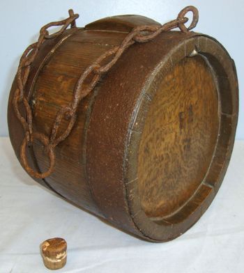  C1750 British Royal Navy Oak Black Powder Keg With Carry Chain & Cork Stopper. C1750 British Royal Navy Oak Black Powder Keg With Carry Chain & Cork Stopper. Antique & Militaria